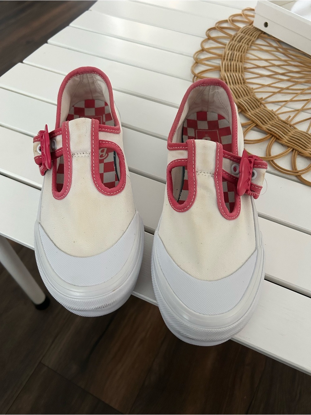 Barbie vans